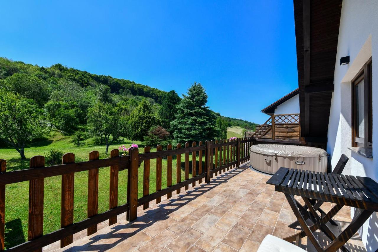 Wildernest Holiday Home Rakovica Eksteriør bilde